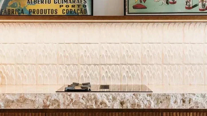 Kitchen Islands, Countertops & Backsplashes: Getting the Combination Right