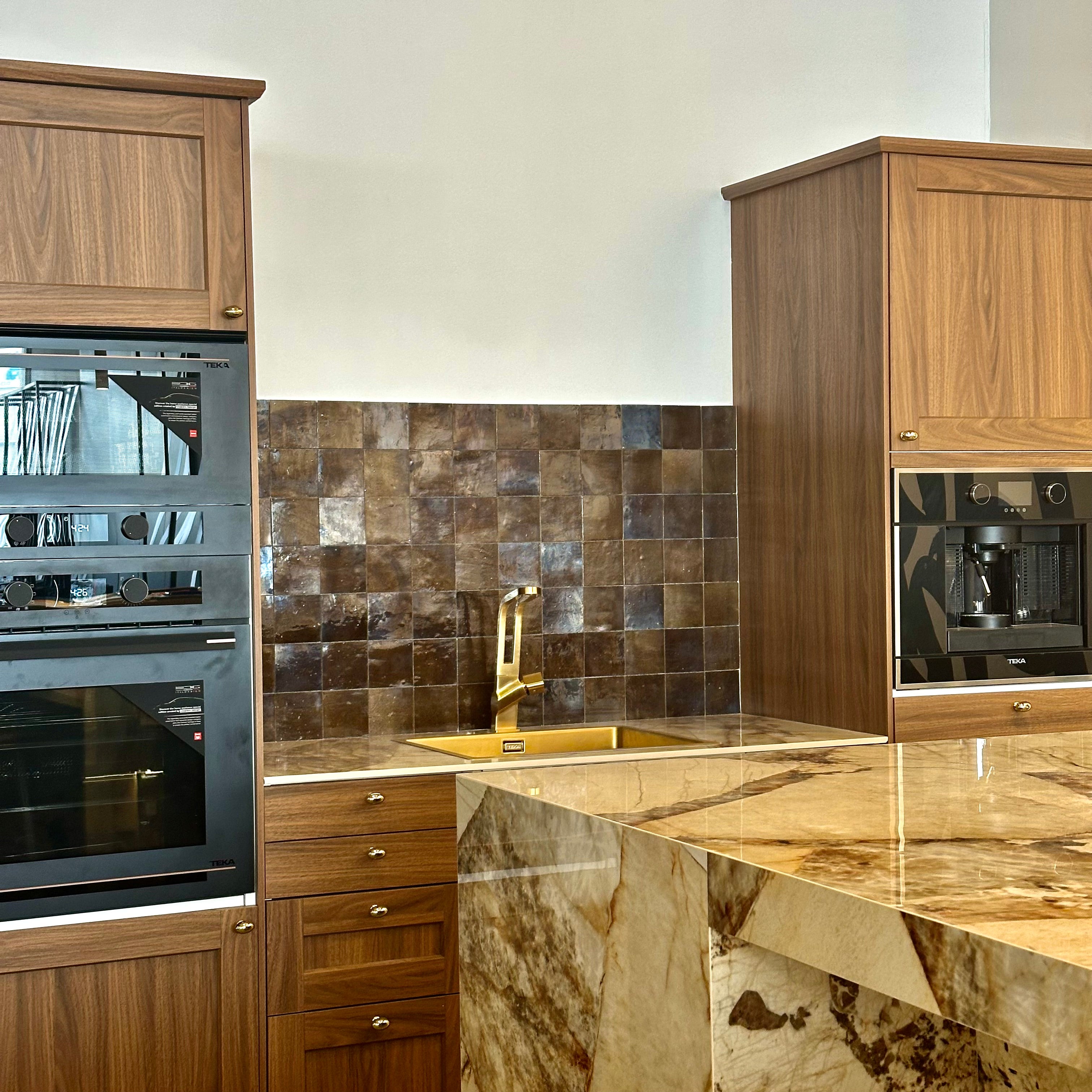 Patagonia porcelain slab, kitchen countertops - Tile King